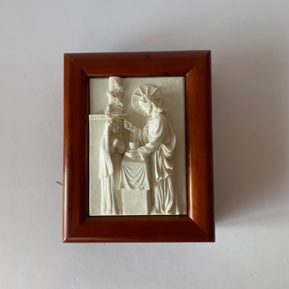 3D Alabaster Religious Plaque Inlaid in Wooden Jewelry Box Vintage - Picture 7 of 10